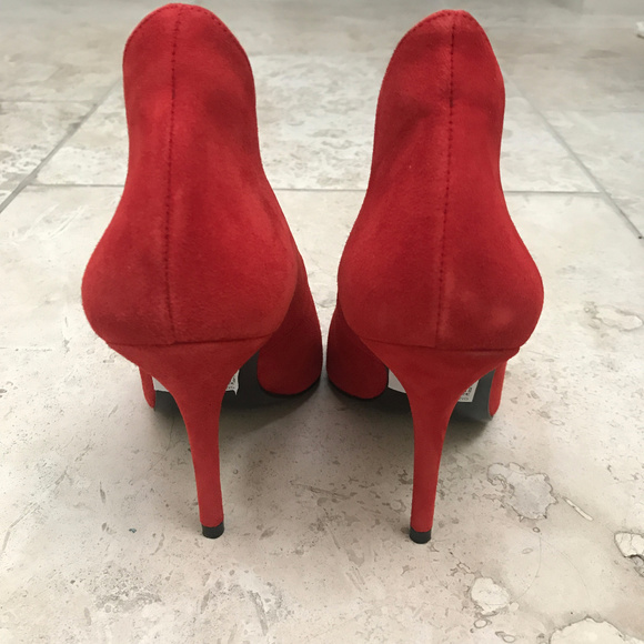 Topshop Gizzelle V Cut Pointed Toe Suede Red shoes - Picture 4 of 7